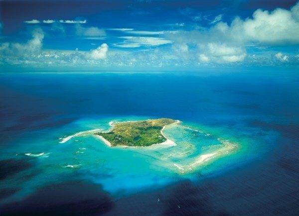 Sir Richard Branson's exclusive Necker Island luxury wedding cakes london